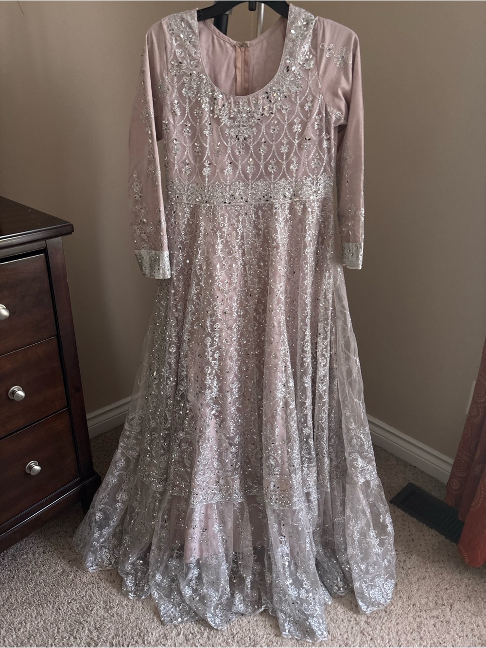 Pakistani/Indian 2-Piece women's Dress 
Embellished Pink Formal Dress